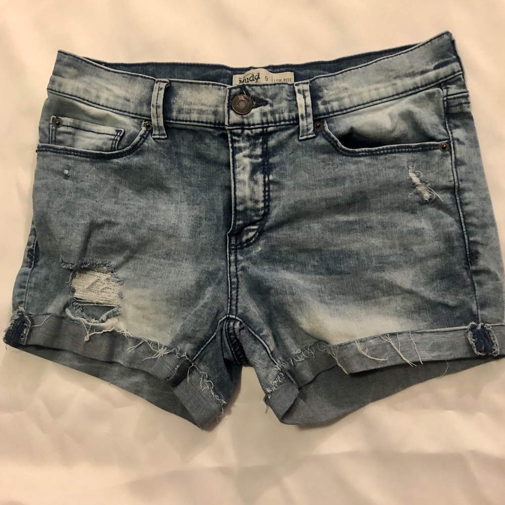 Mudd distressed ripped jean shorts light wash